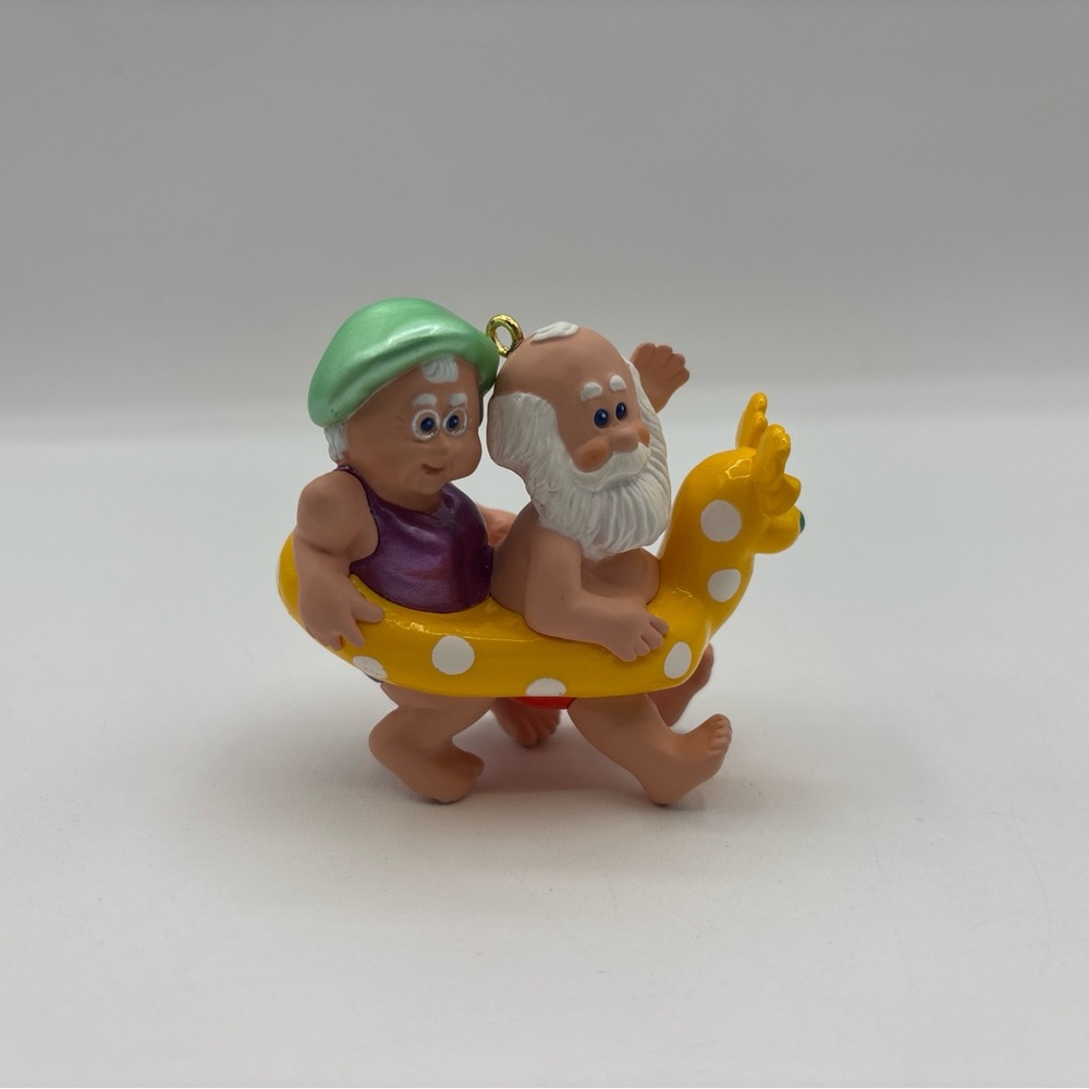 Hallmark Keepsake Ornament 1998 The Clauses On Vacation 2nd In The Series